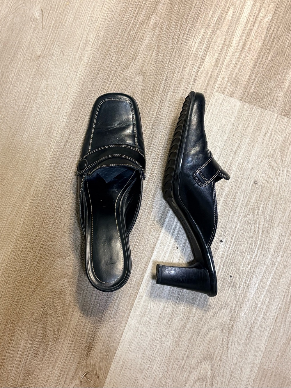 Michelle D Black Leather Kitten Heels Size 8 Office Siren Vintage Mules Square